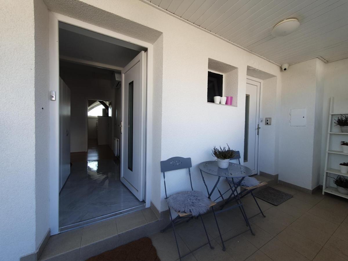 Charming Apartment Mila In Privat House With Free Parking Любляна Экстерьер фото
